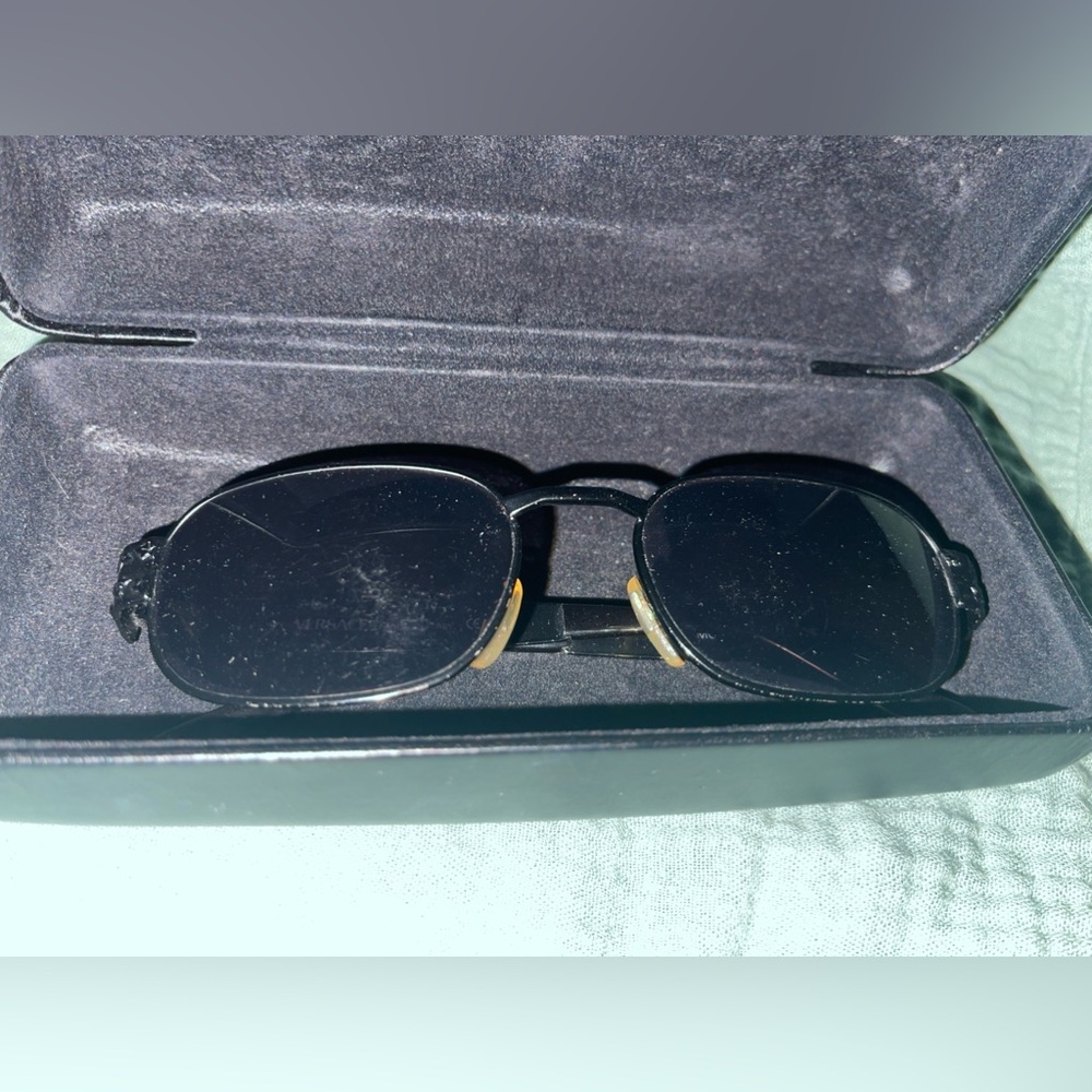 Versace Vintage 90s Black Oval Medusa Sunglasses Y2K Matrixcore Italy EUC - Picture 11 of 11